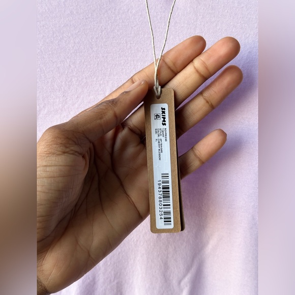 SKIMS Limited Edition Cherry Blossom Boyfriend T-Shirt, Size XL - Picture 9 of 10